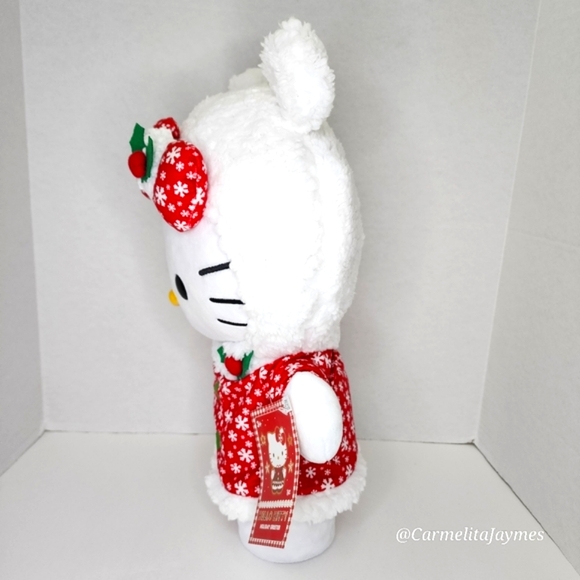 🎄 HELLO KITTY ❄️ Snowflake Fur Coat Door Greeter Official Sanrio Christmas 2024 - Picture 4 of 5